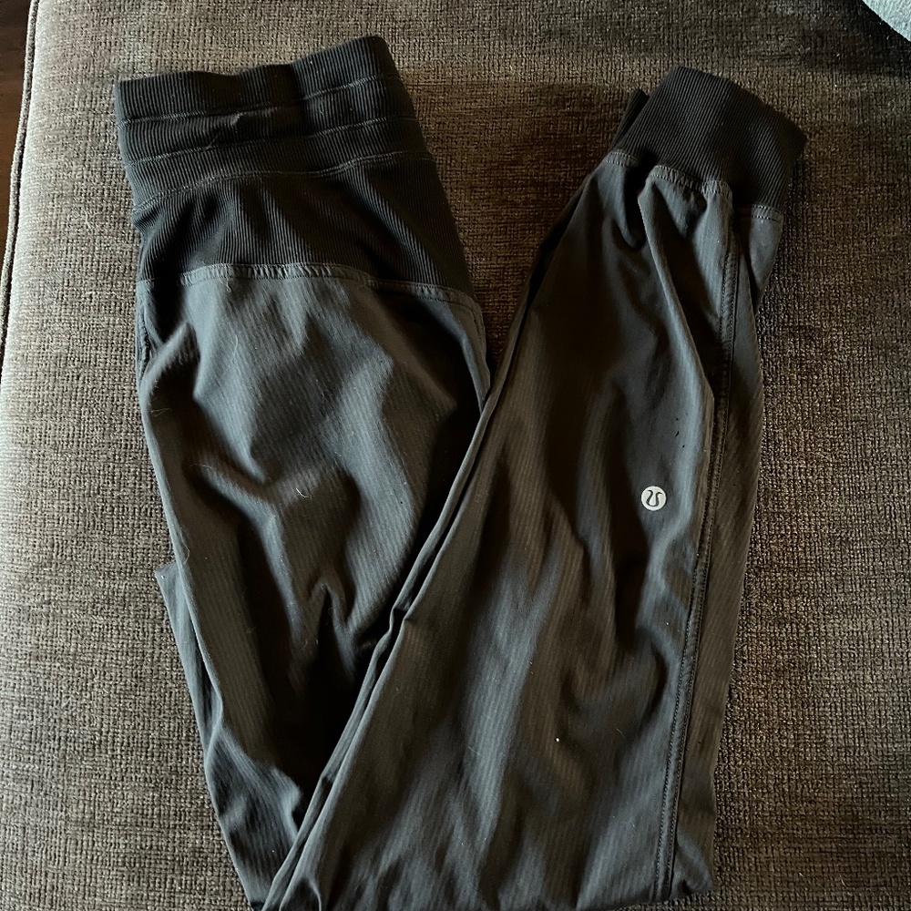 Lululemon, size 2, black